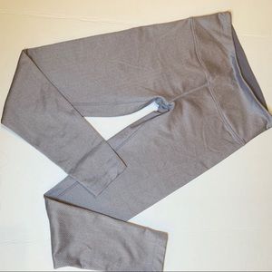 NWOT Mondetta gray gym leggings size M